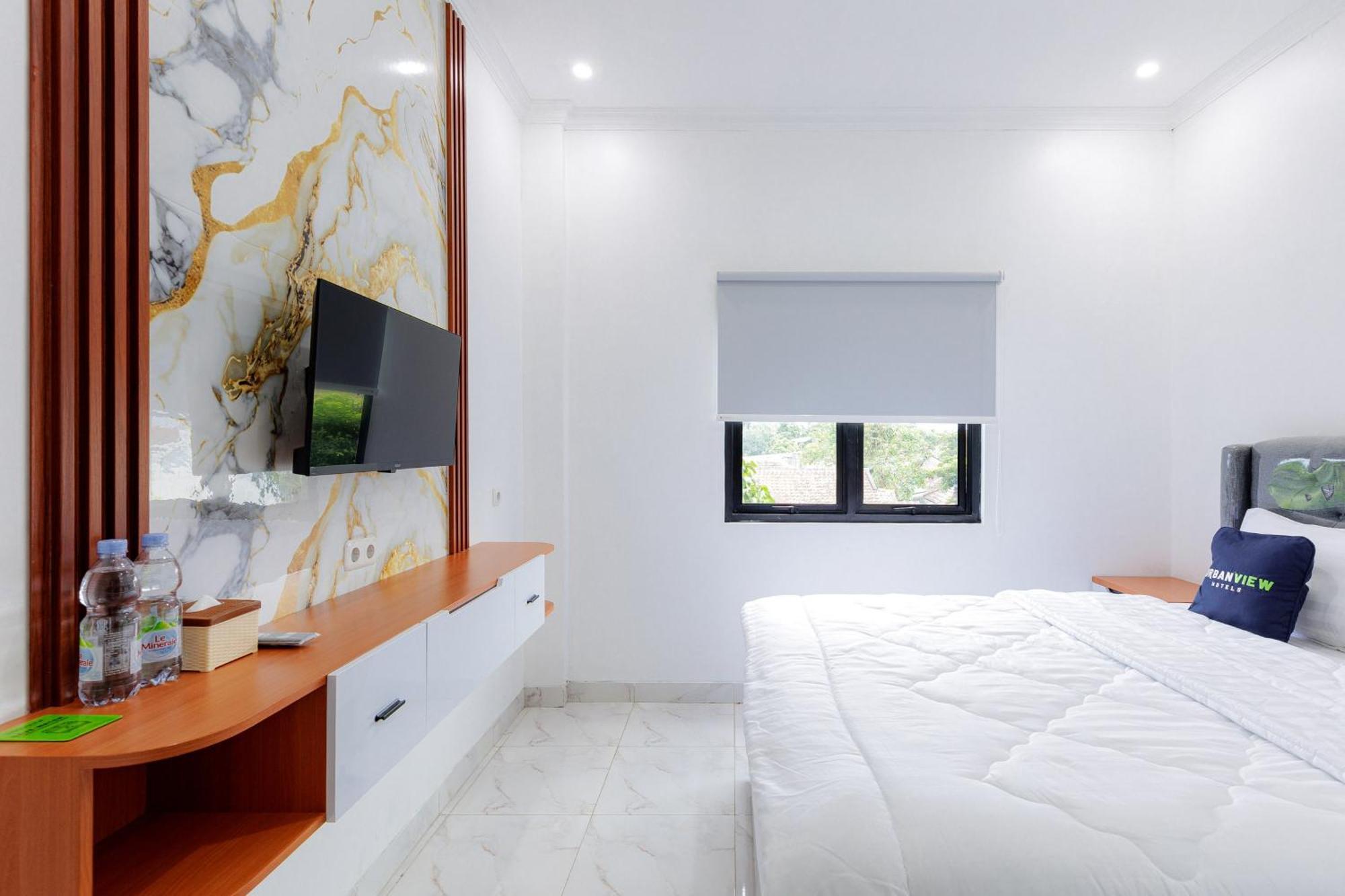 Urbanview Hotel Amira Syariah Bogor Pamoyanan Extérieur photo