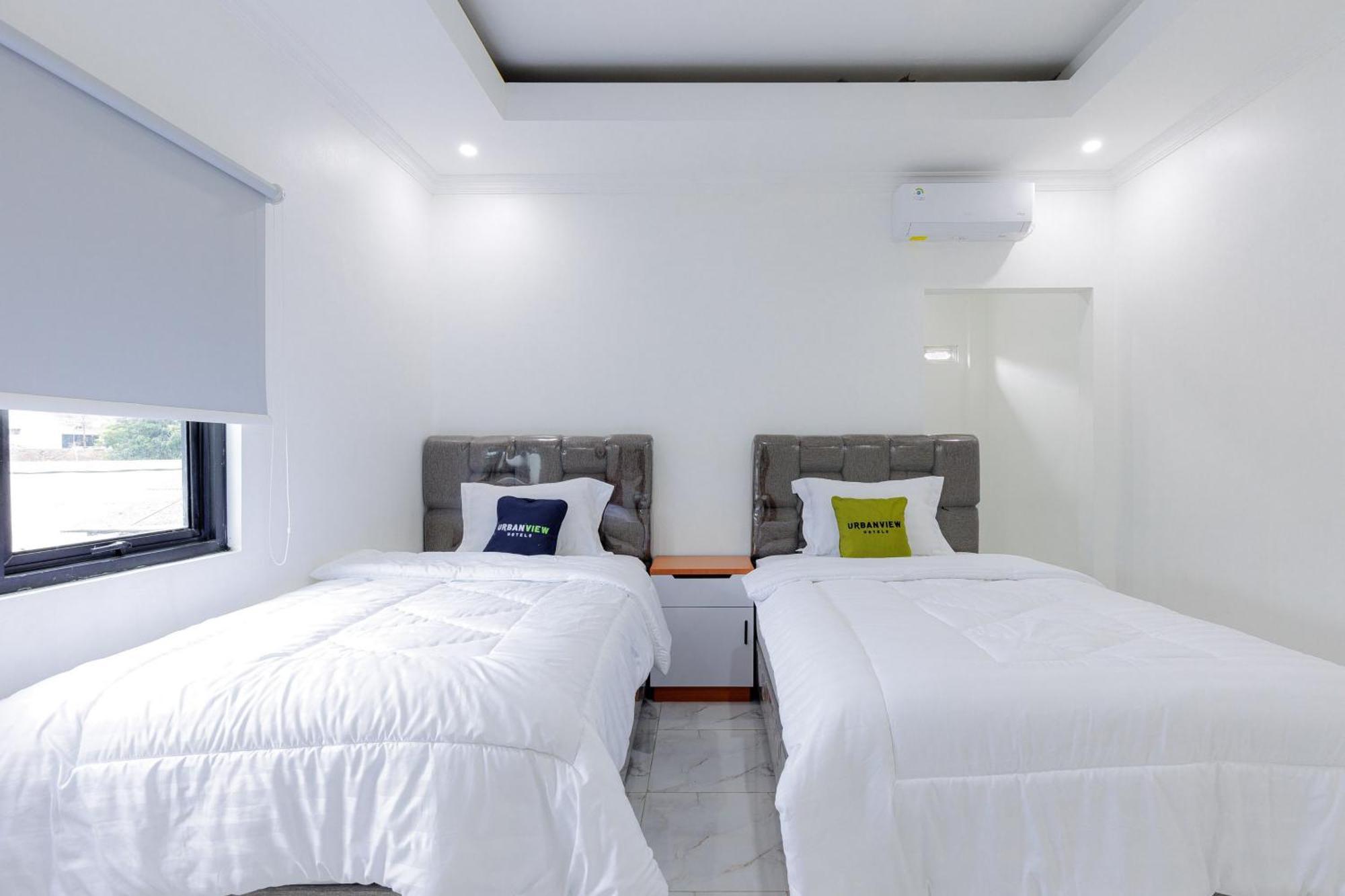 Urbanview Hotel Amira Syariah Bogor Pamoyanan Extérieur photo